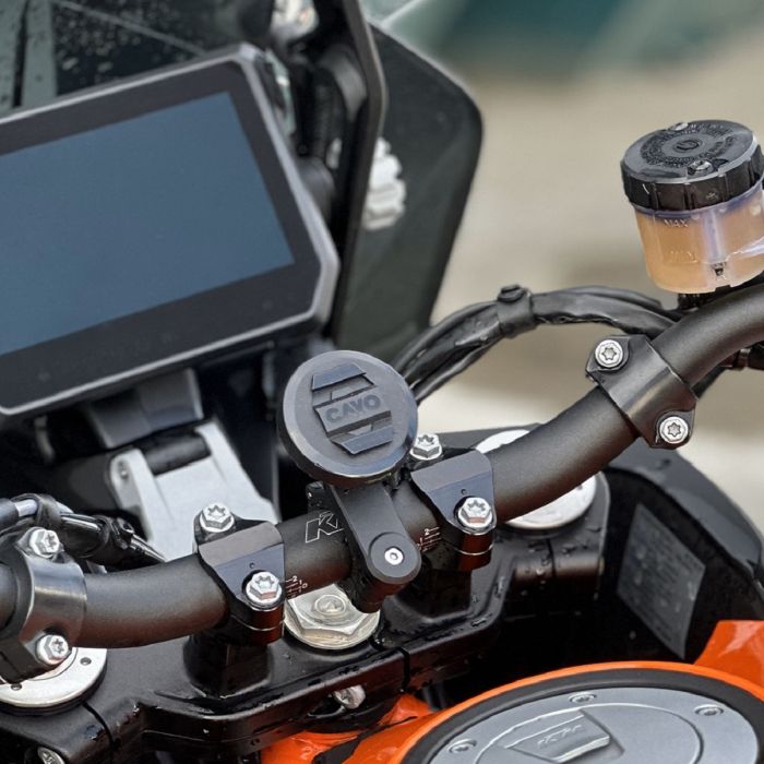 CAYO moto.dokk Motorcycle Smartphone Charging and Vibration Dampening Mount
